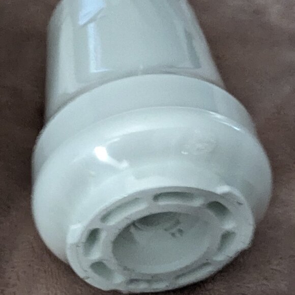 Refrigerator Filter - Picture 12 of 16